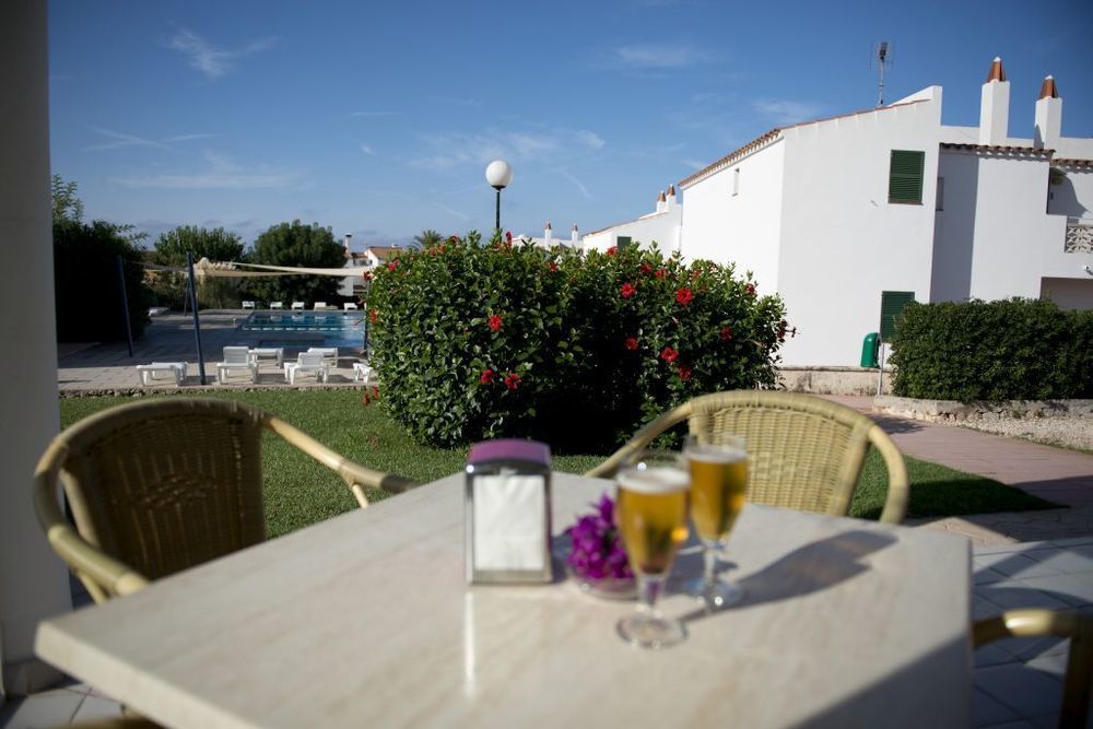Apartamentos Sa Caleta Exteriör bild