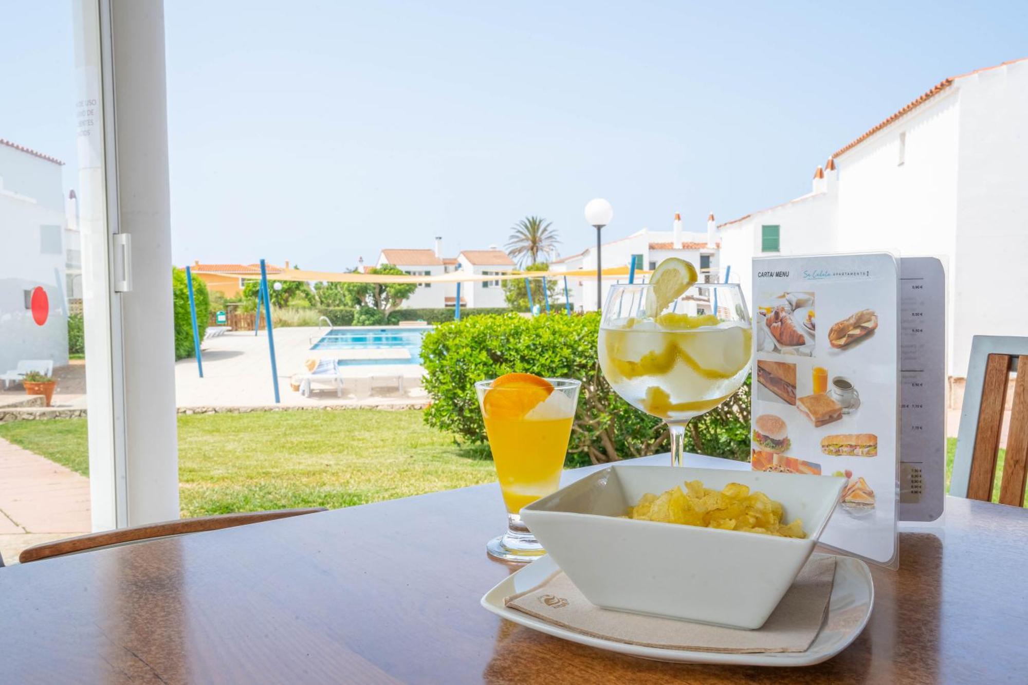 Apartamentos Sa Caleta Exteriör bild
