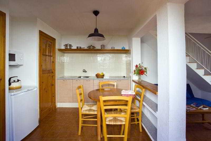 Apartamentos Sa Caleta Exteriör bild