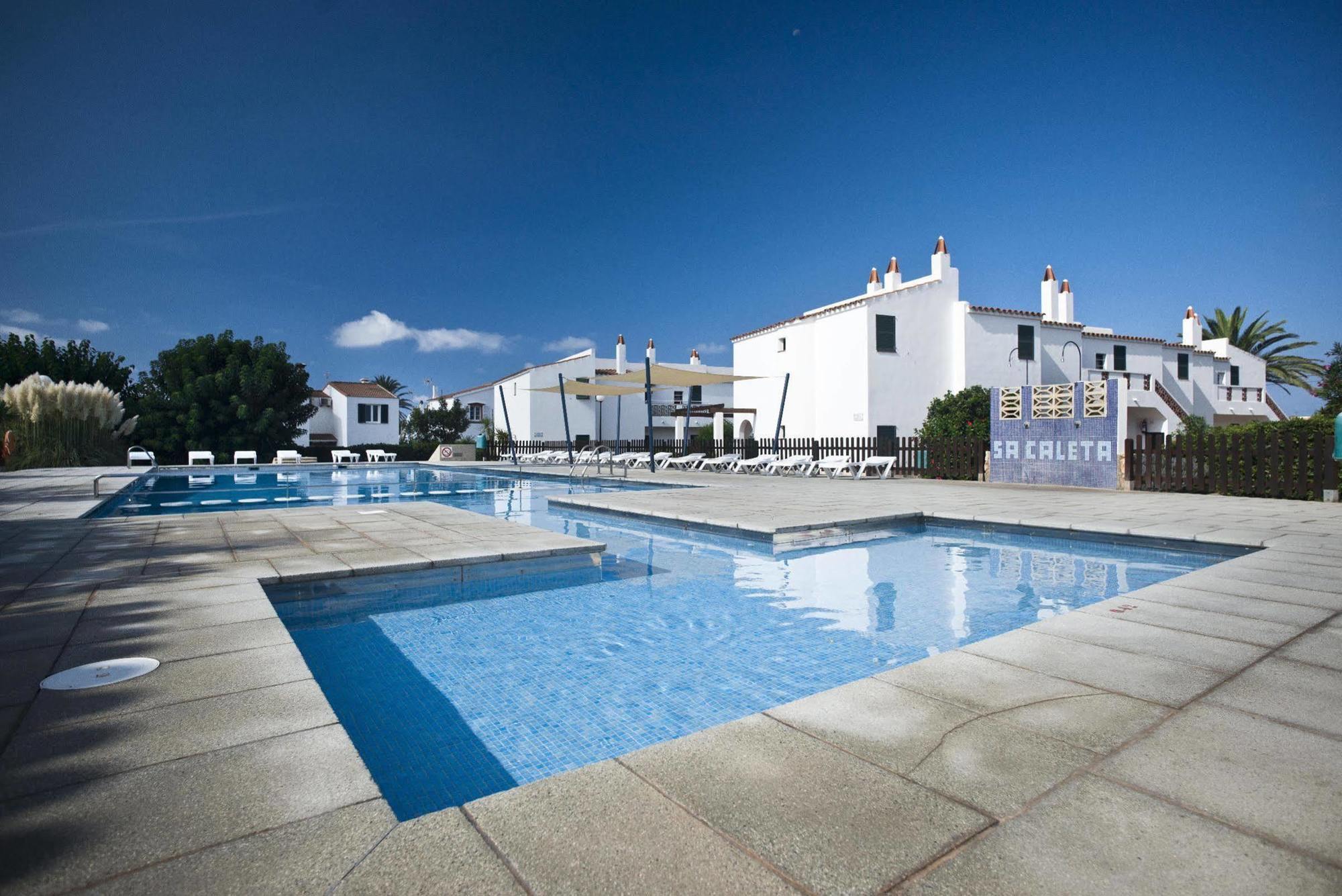 Apartamentos Sa Caleta Exteriör bild